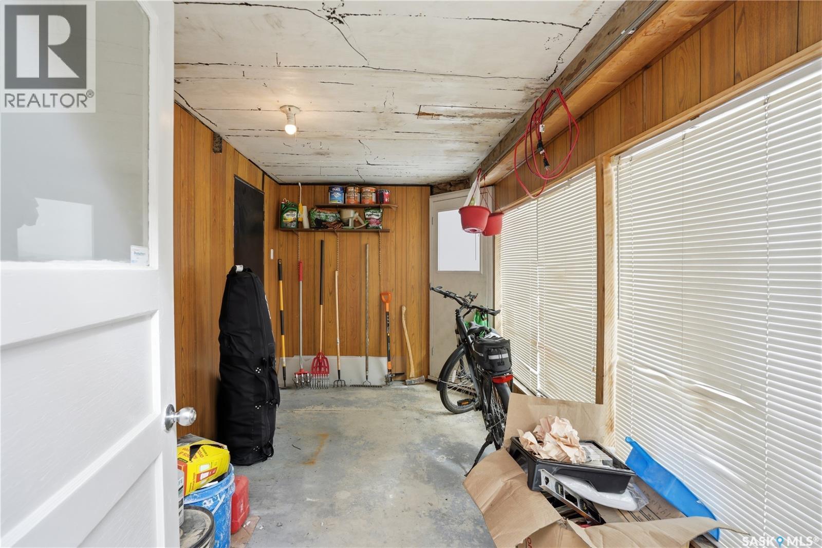 1011 Taylor Street E, Saskatoon, SK - Indoor