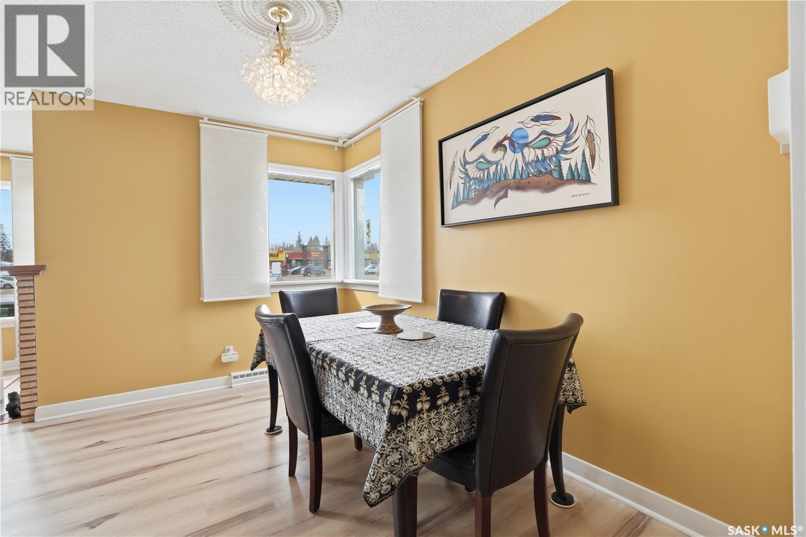 1011 Taylor Street E, Saskatoon, SK - Indoor Photo Showing Dining Room