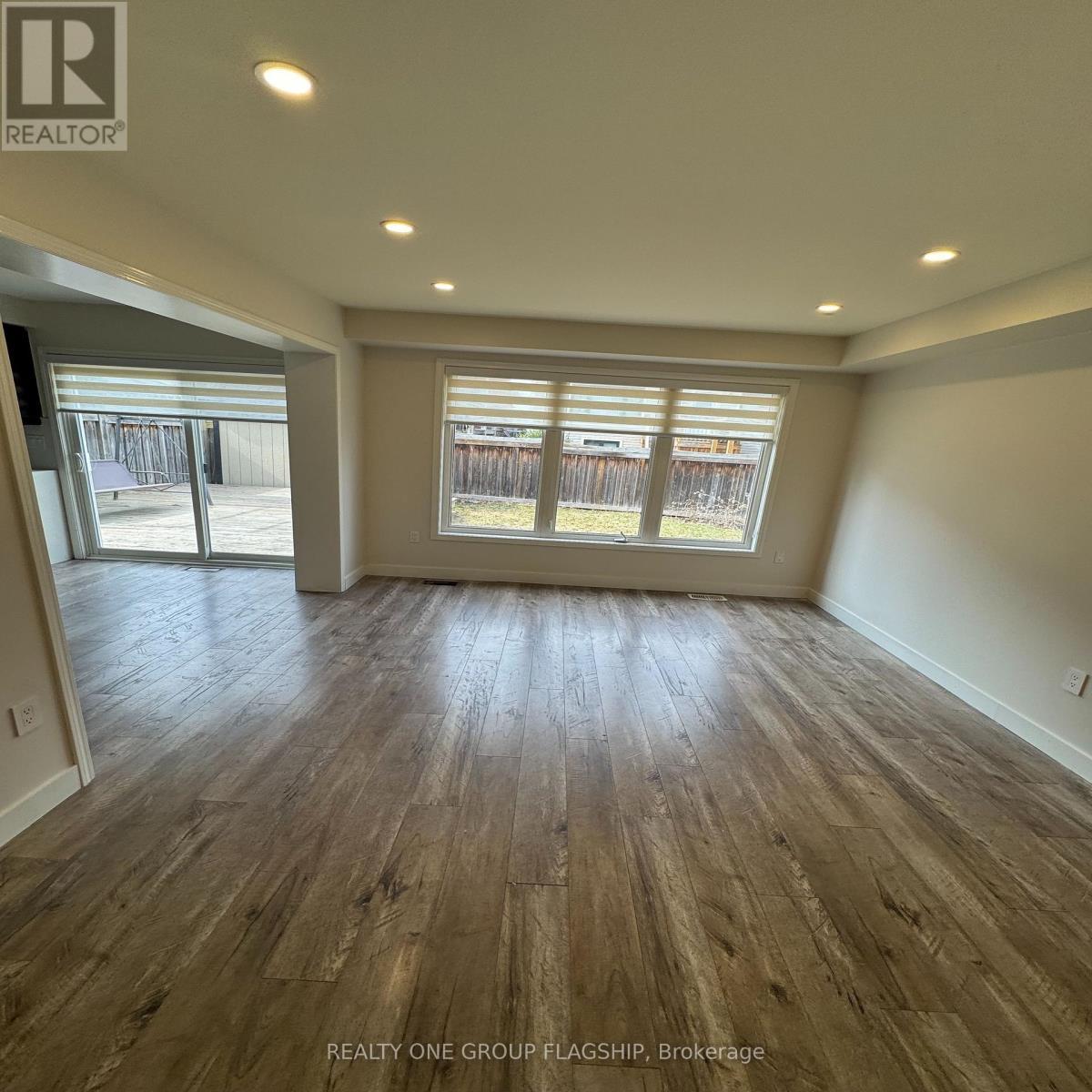 111 Higginbotham Crescent, Milton, ON - Indoor Photo Showing Other Room