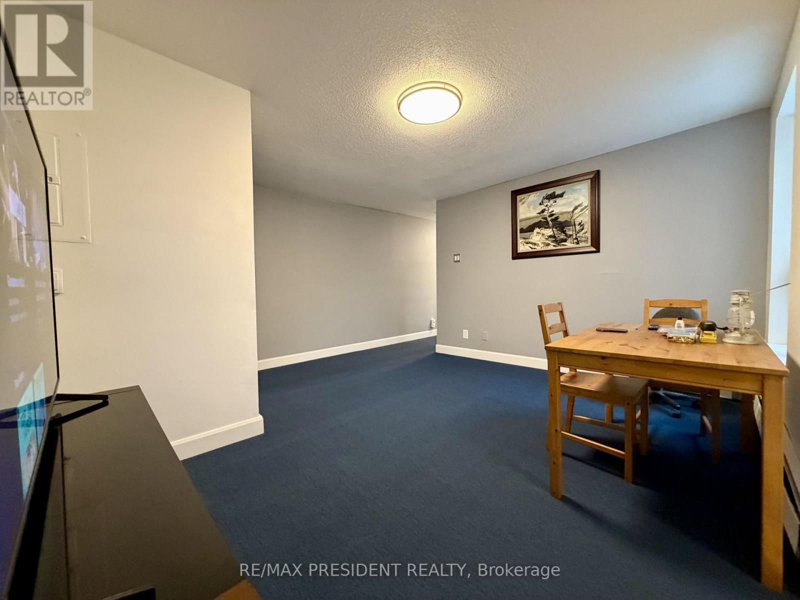 37 Bond Street S, Hamilton, ON - Indoor