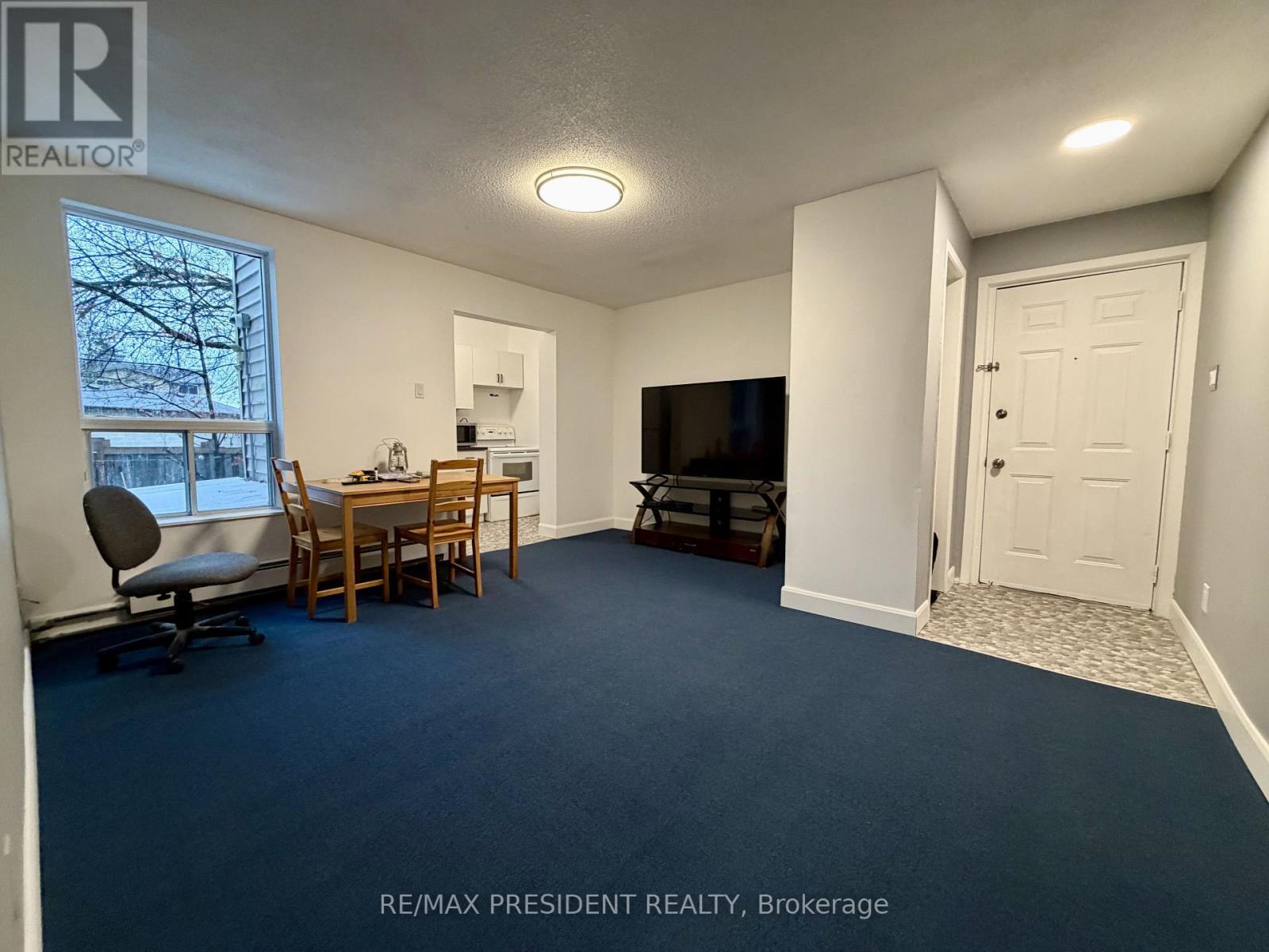 37 Bond Street S, Hamilton, ON - Indoor