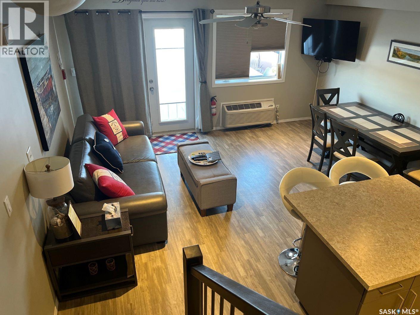 3 1250 Aaro Avenue, Elbow, SK - Indoor