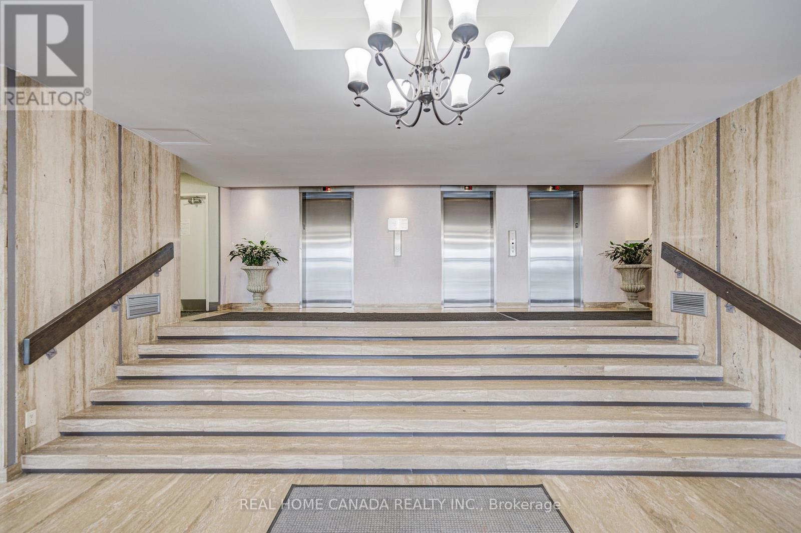 708 - 1359 White Oaks Boulevard, Oakville, ON - Indoor Photo Showing Other Room