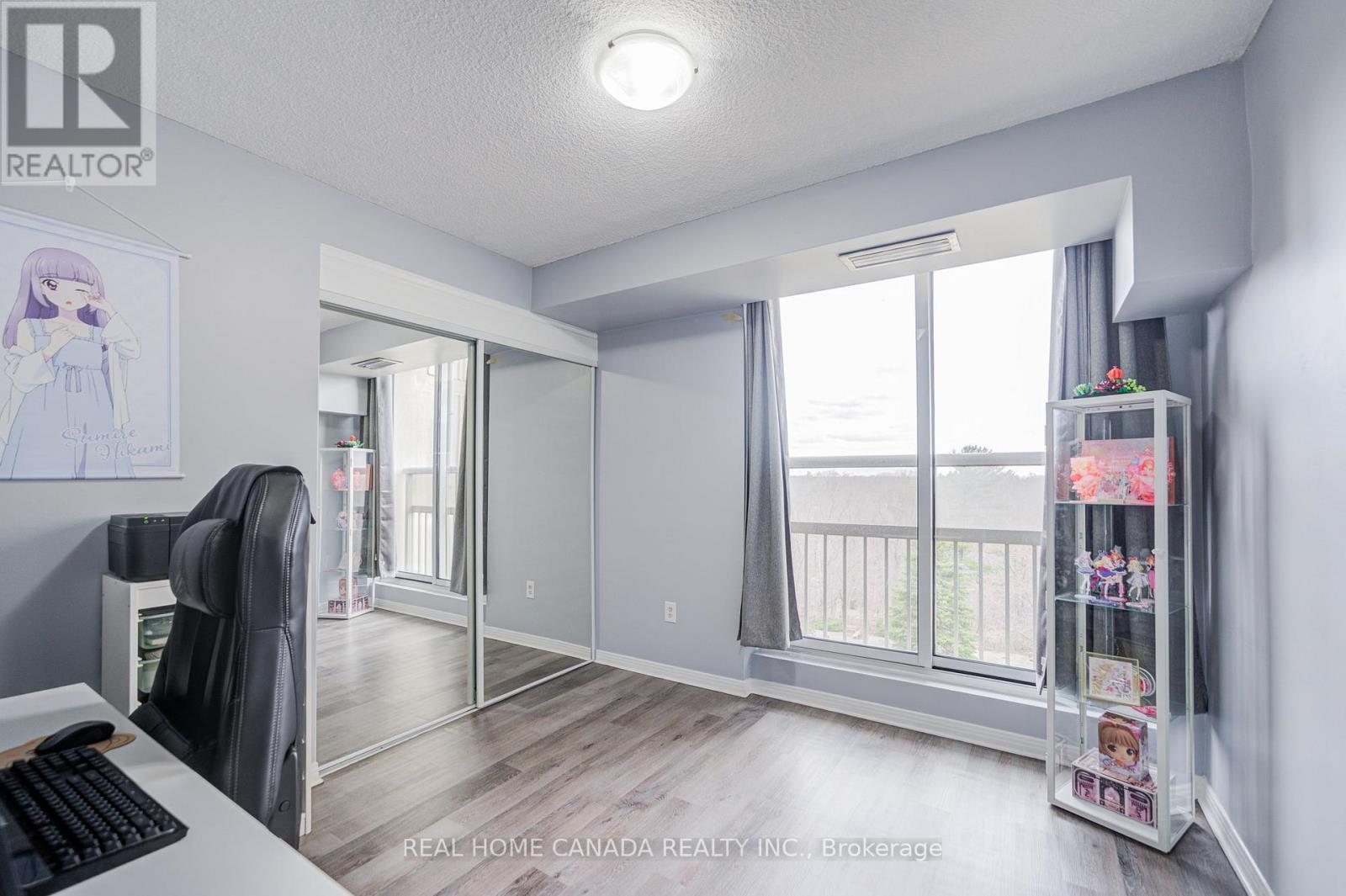 708 - 1359 White Oaks Boulevard, Oakville, ON - Indoor