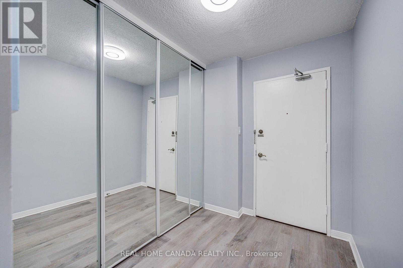 708 - 1359 White Oaks Boulevard, Oakville, ON - Indoor Photo Showing Other Room
