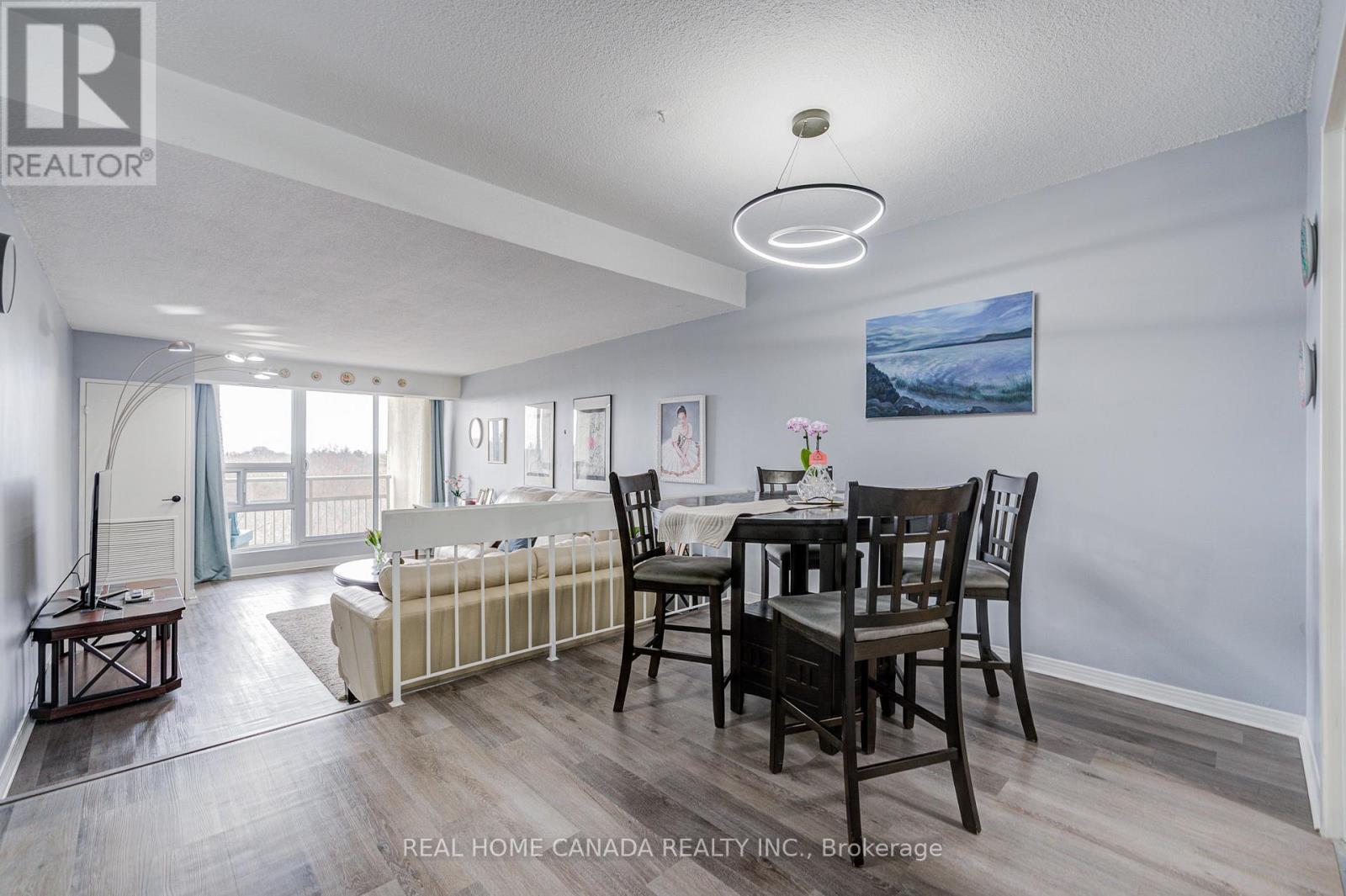708 - 1359 White Oaks Boulevard, Oakville, ON - Indoor Photo Showing Dining Room