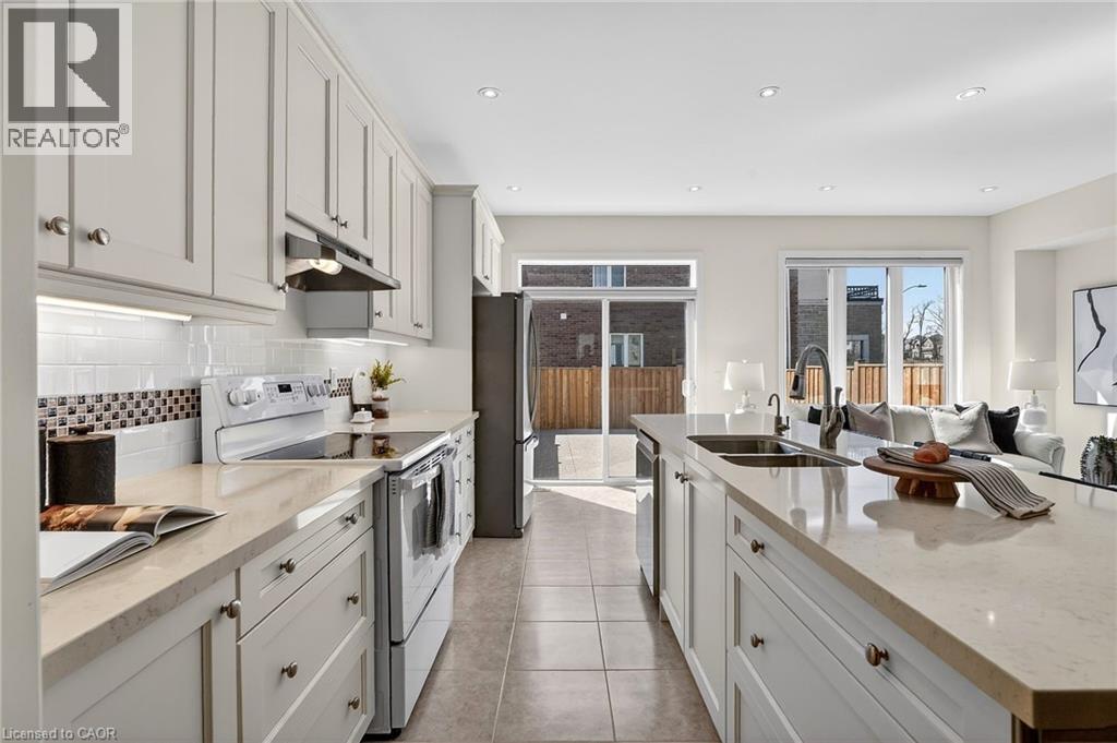4 Beasley Grove, Ancaster, ON - Indoor Photo Showing Kitchen With Double Sink