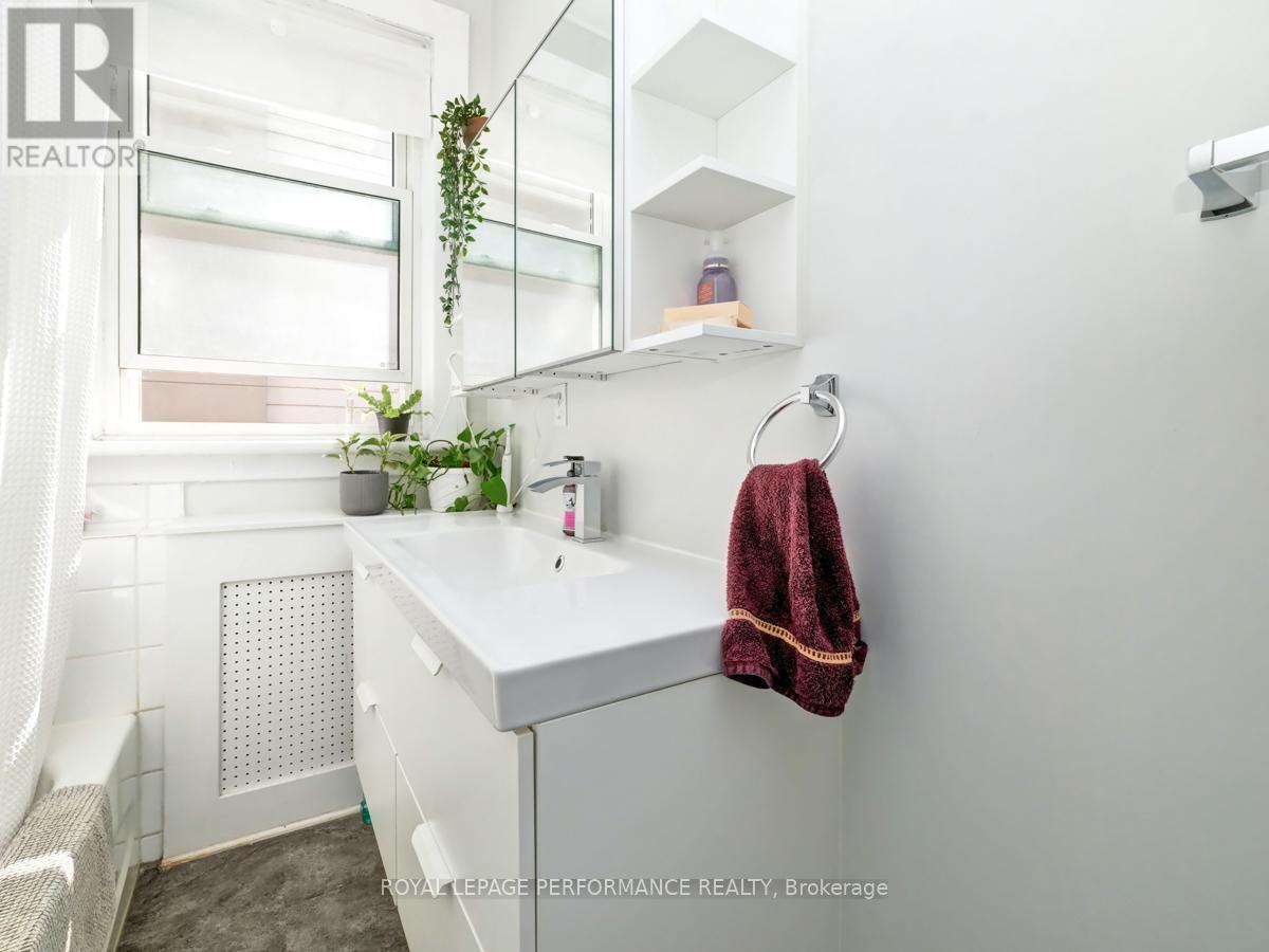 342 Frank Street, Ottawa, ON - Indoor Photo Showing Bathroom