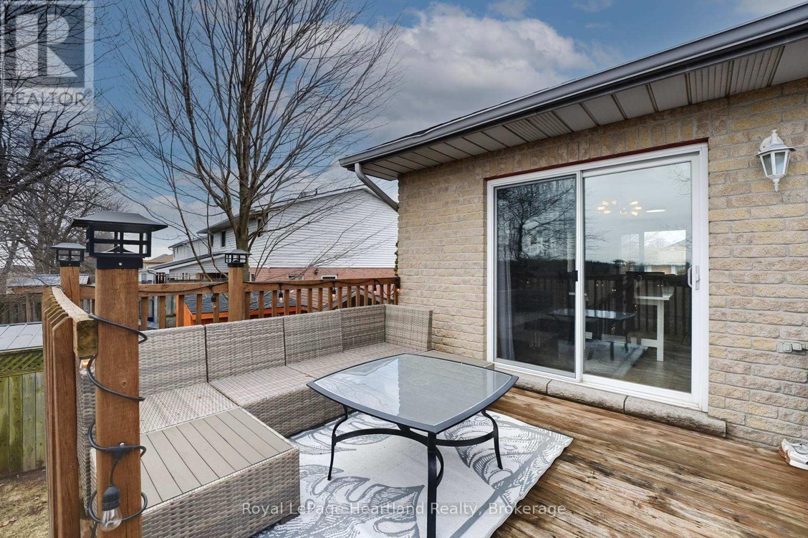 25 Lee Crescent, Goderich (Goderich (Town)), ON - Outdoor With Deck Patio Veranda With Exterior