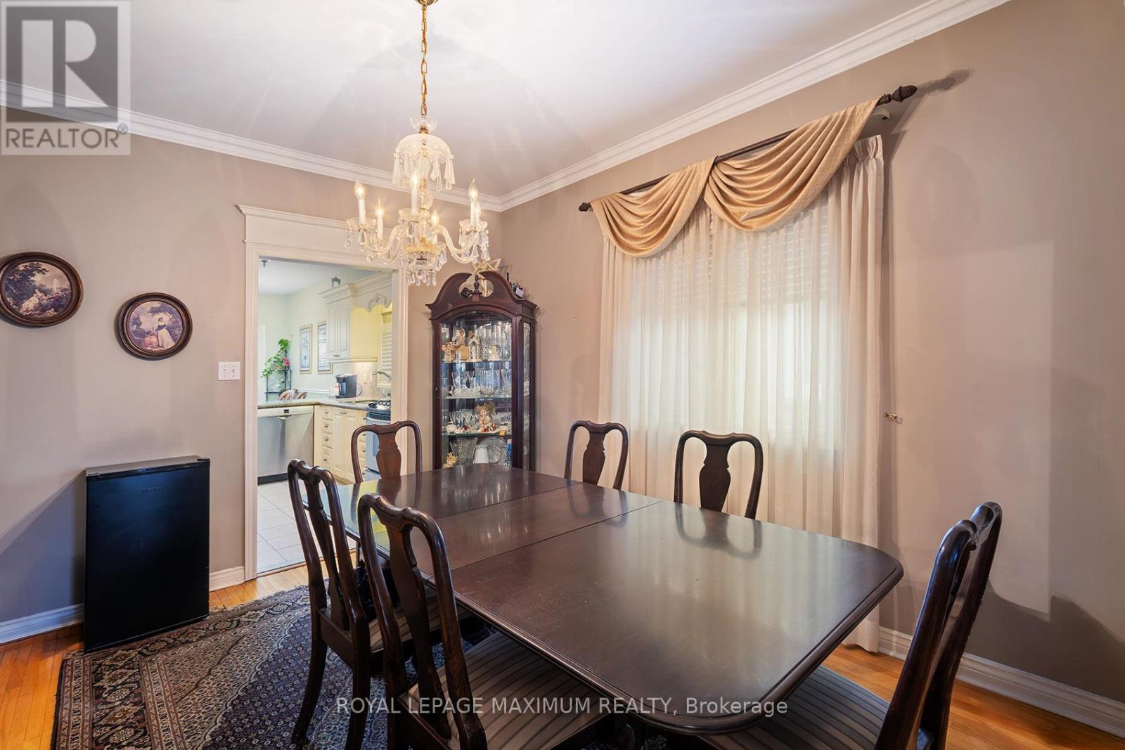 14 Mustang Road, Vaughan, ON - Indoor Photo Showing Dining Room