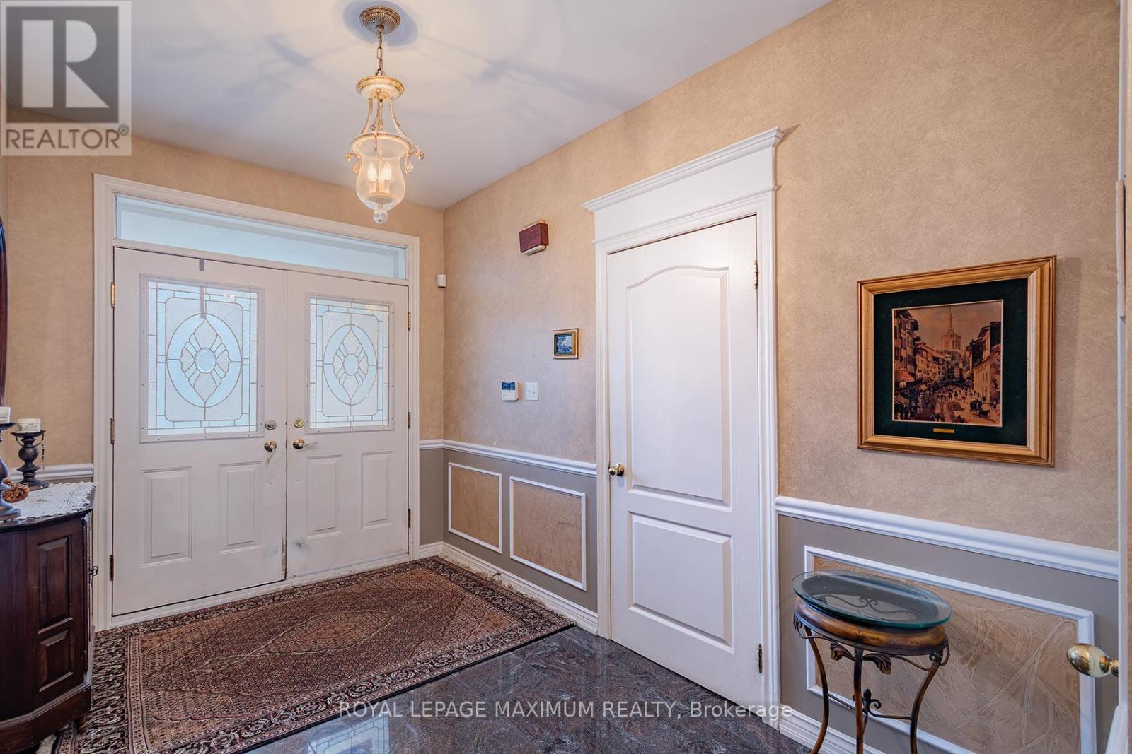 14 Mustang Road, Vaughan, ON - Indoor Photo Showing Other Room