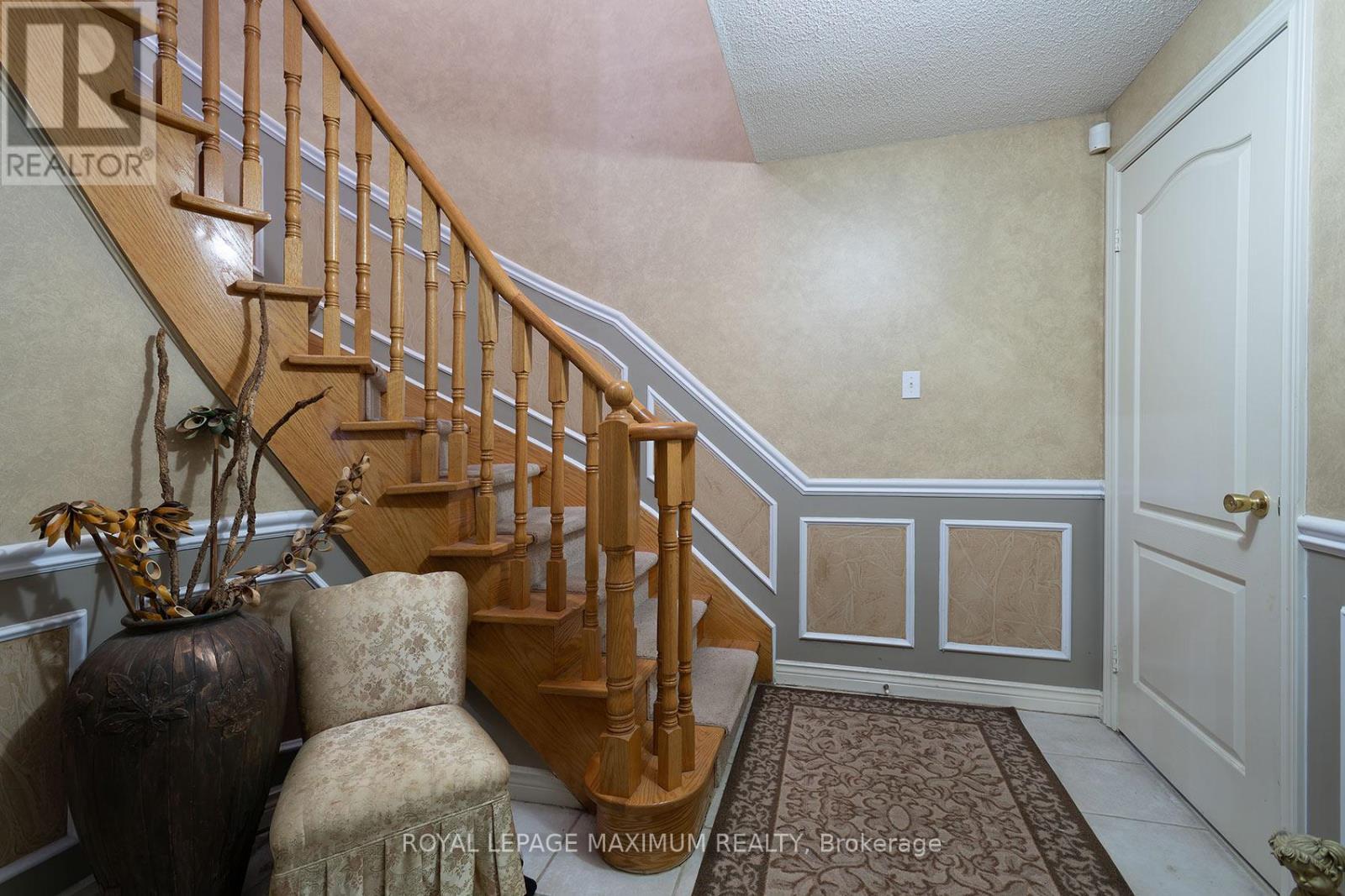 14 Mustang Road, Vaughan, ON - Indoor Photo Showing Other Room