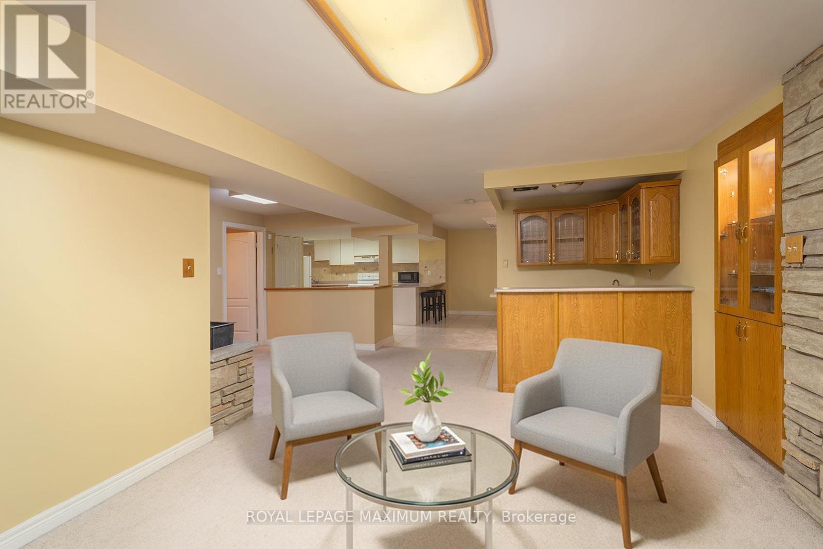 14 Mustang Road, Vaughan, ON - Indoor Photo Showing Living Room