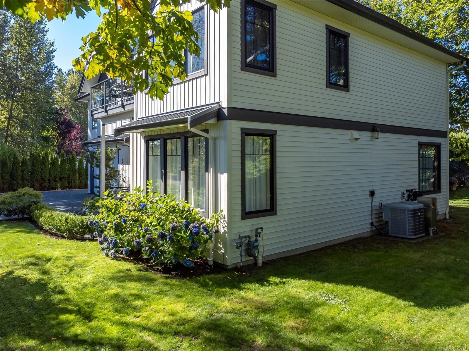 3943 Dillman Rd, Campbell River, BC