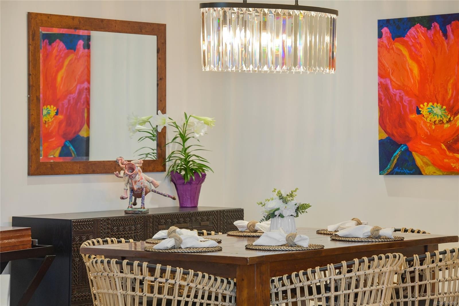 302-9870 Second St, Sidney, BC - Indoor