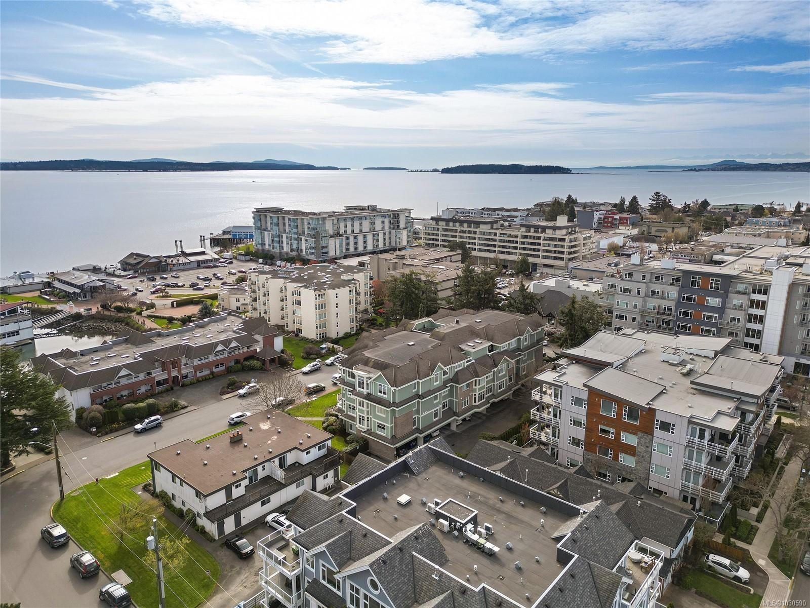 302-9870 Second St, Sidney, BC - Outdoor With Body Of Water With View