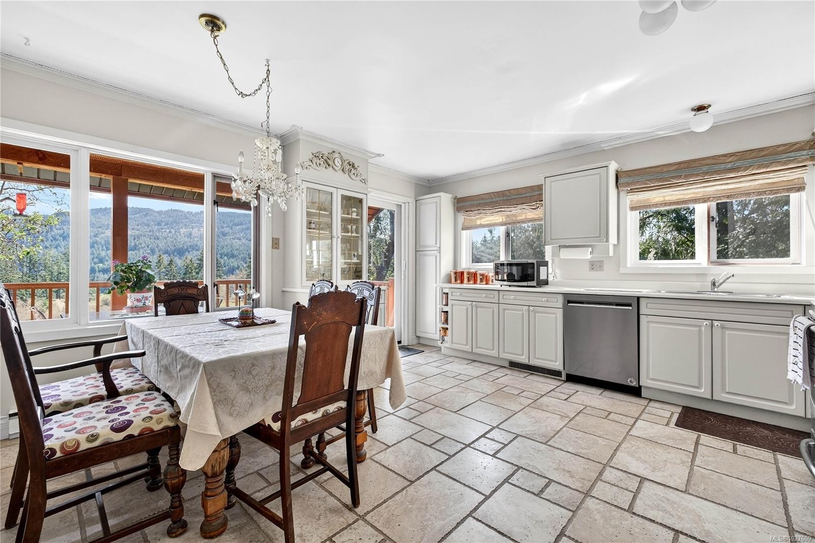 111 Baker Rd, Salt Spring, BC