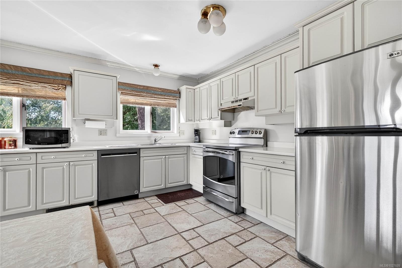 111 Baker Rd, Salt Spring, BC