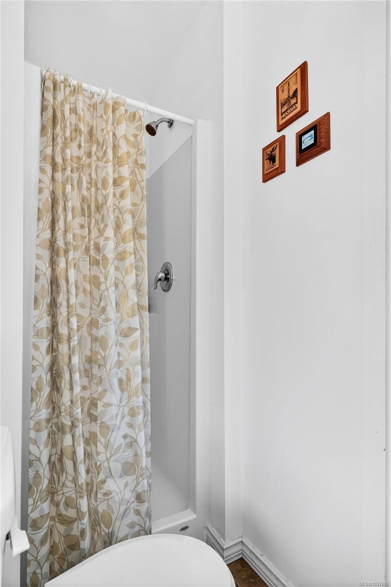 111 Baker Rd, Salt Spring, BC