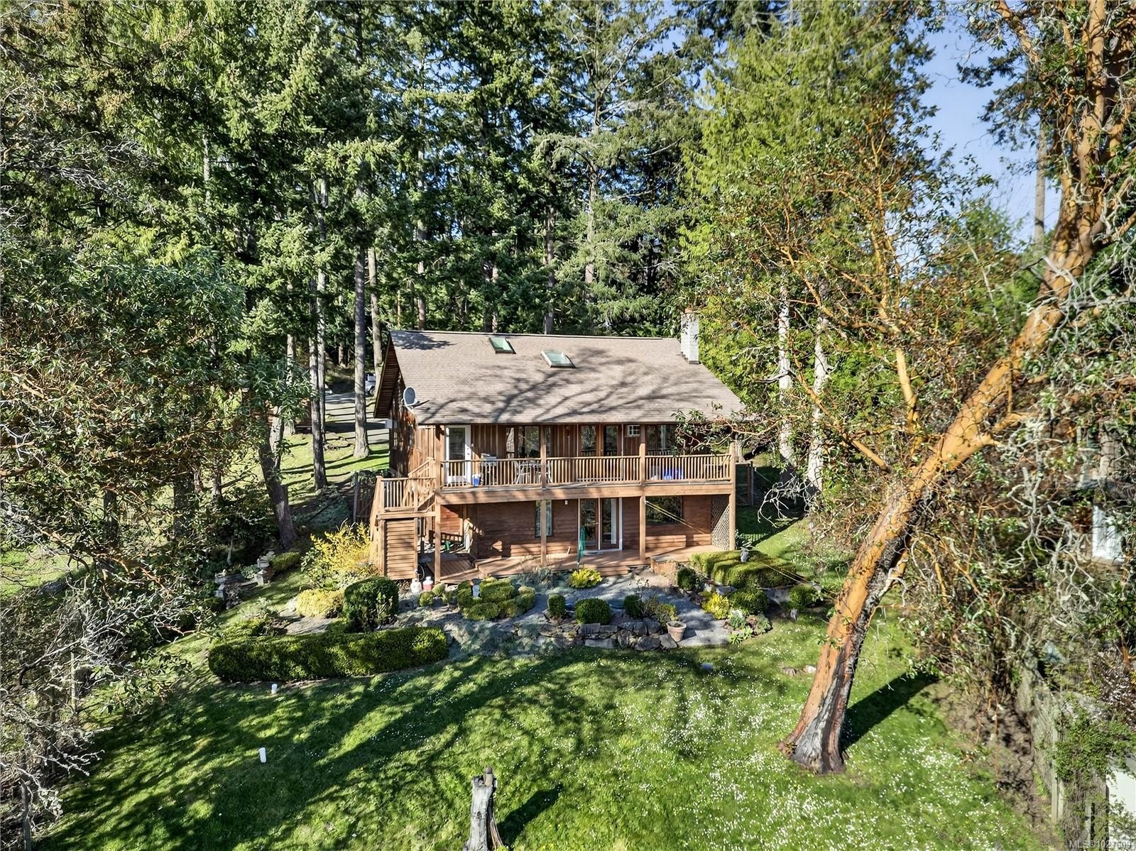 111 Baker Rd, Salt Spring, BC