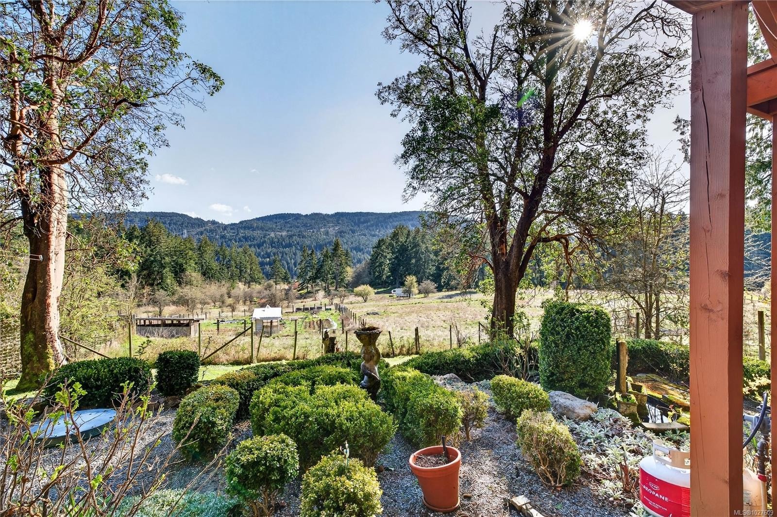111 Baker Rd, Salt Spring, BC