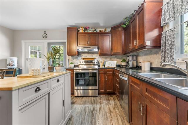 21 Etienne Ave, St Joseph, MB