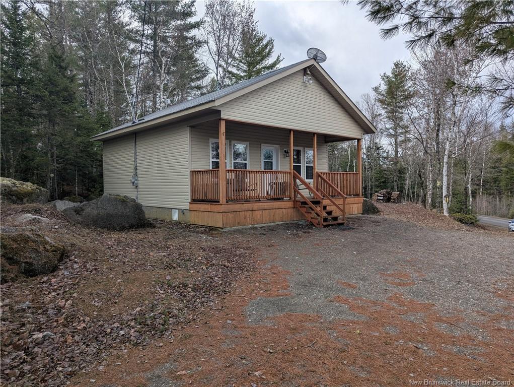 3837 Route 122, Fosterville, NB