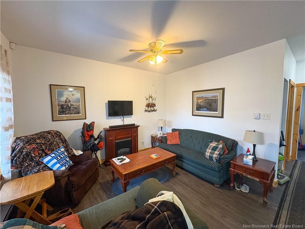 3837 Route 122, Fosterville, NB