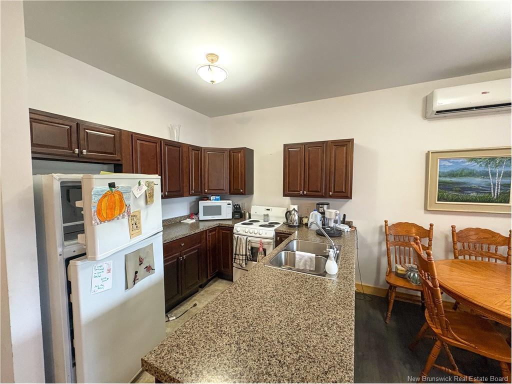 3837 Route 122, Fosterville, NB