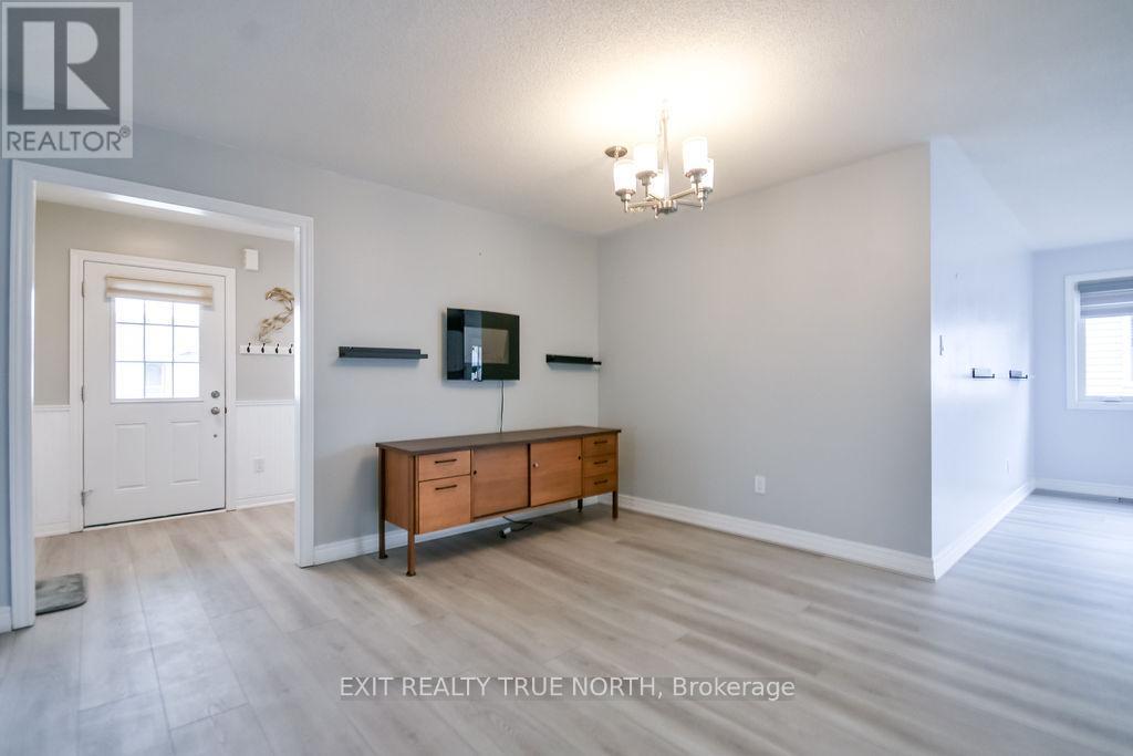 Dining Room - 8 Sinclair Crescent, Ramara, ON - Indoor