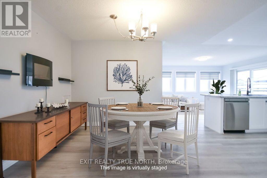 8 Sinclair Crescent, Ramara, ON - Indoor Photo Showing Dining Room