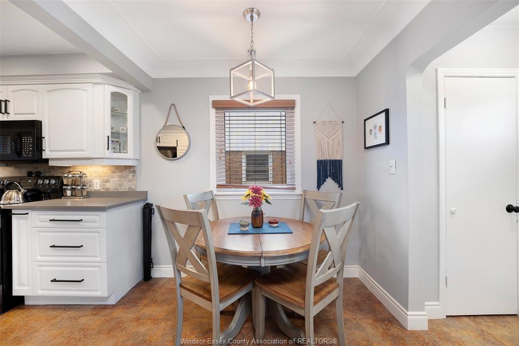 425 St. John, Windsor, ON