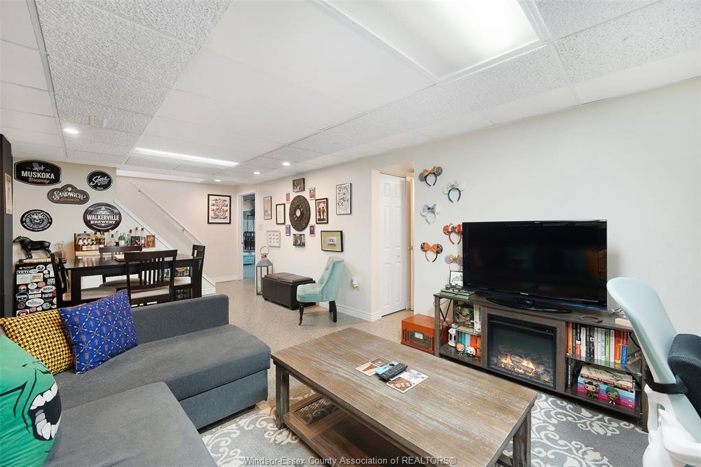 425 St. John, Windsor, ON