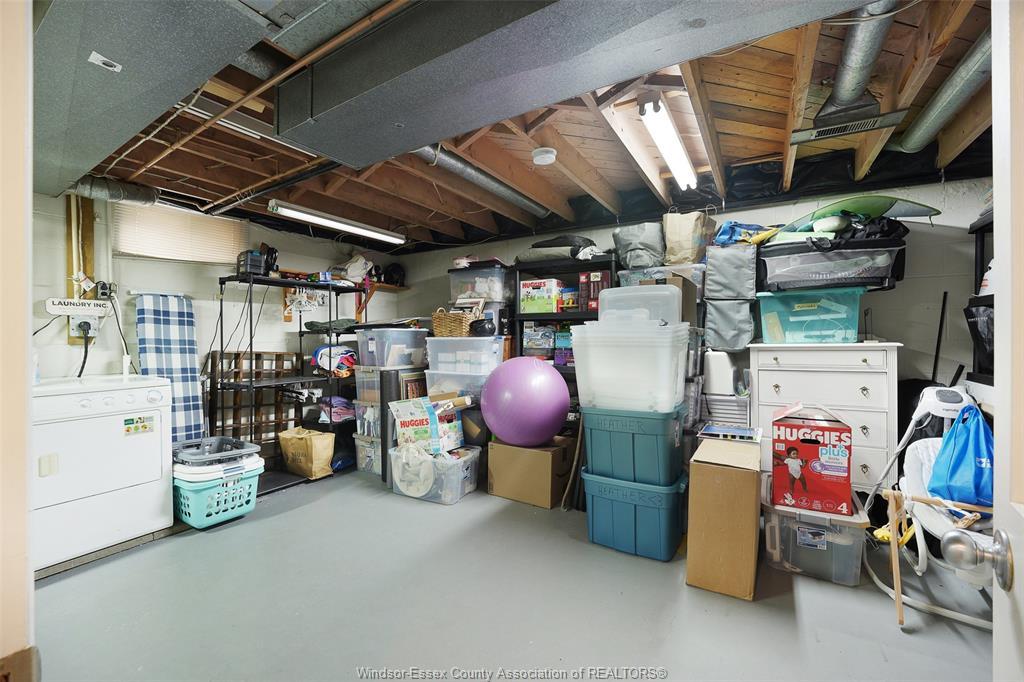 425 St. John, Windsor, ON