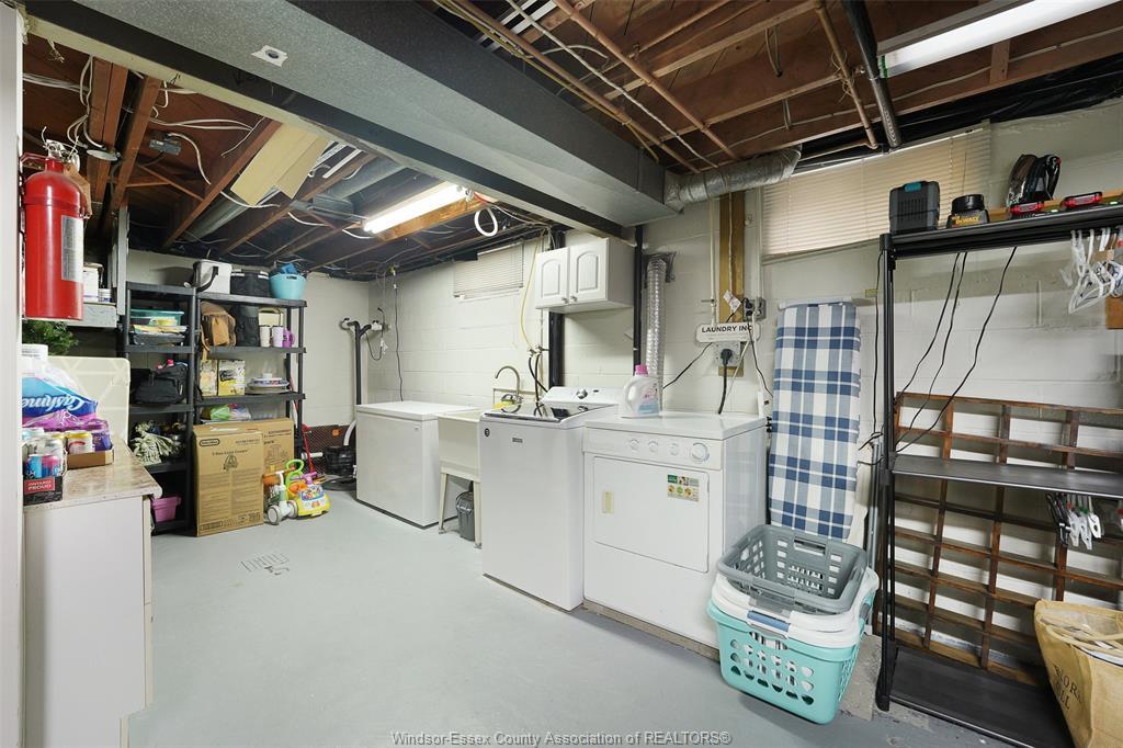 425 St. John, Windsor, ON