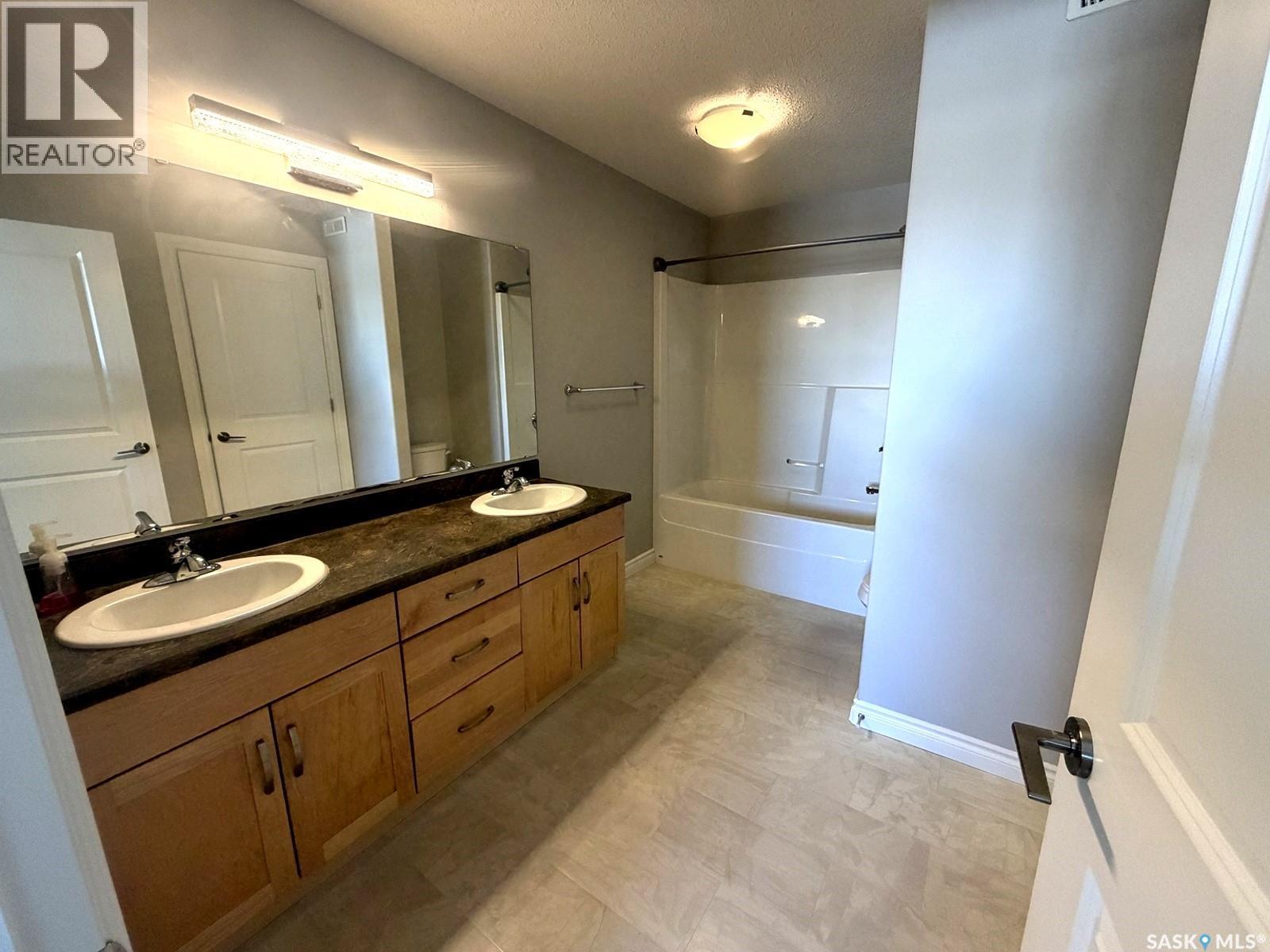 103 Plains Circle, Pilot Butte, SK - Indoor Photo Showing Bathroom