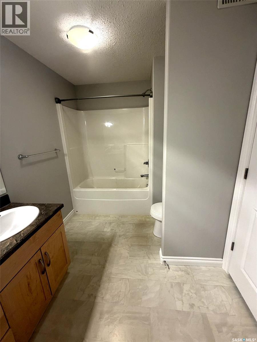 103 Plains Circle, Pilot Butte, SK - Indoor Photo Showing Bathroom