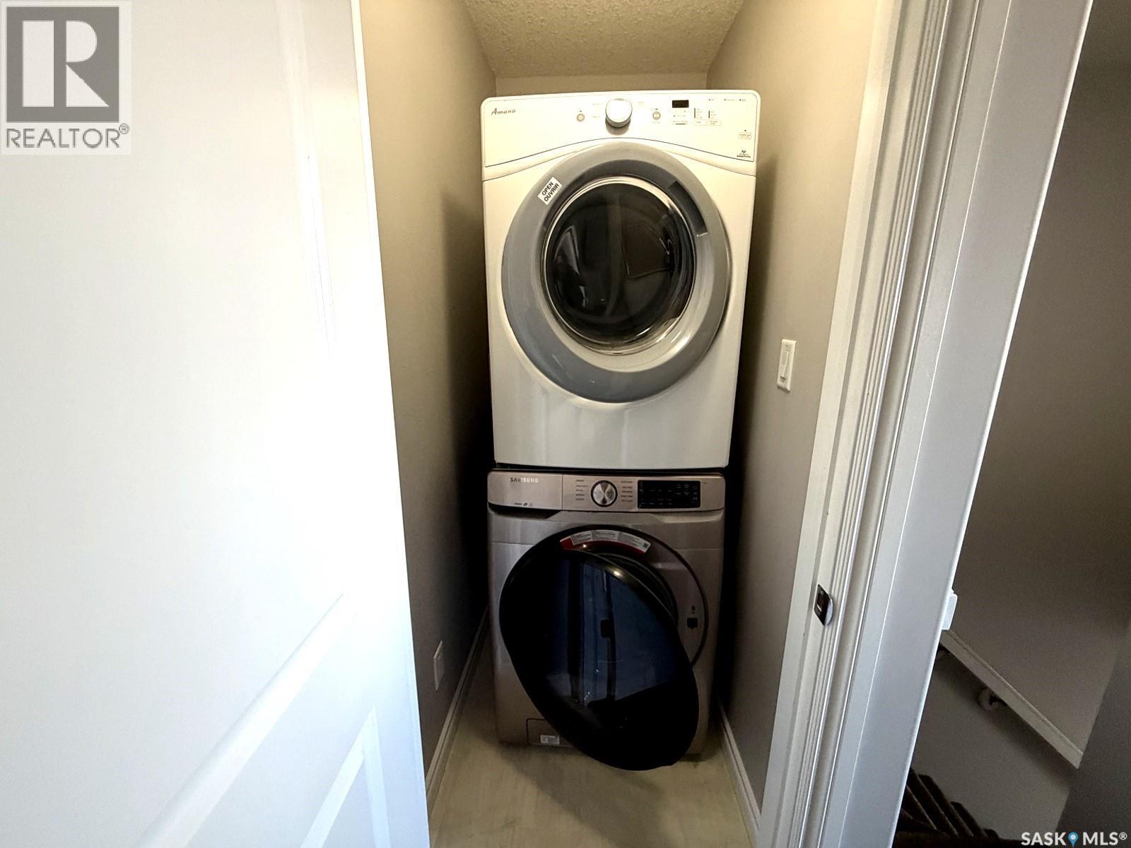 103 Plains Circle, Pilot Butte, SK - Indoor Photo Showing Laundry Room