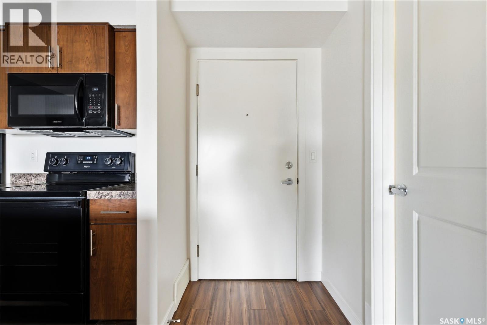 1106 5500 Mitchinson Way, Regina, SK - Indoor Photo Showing Kitchen