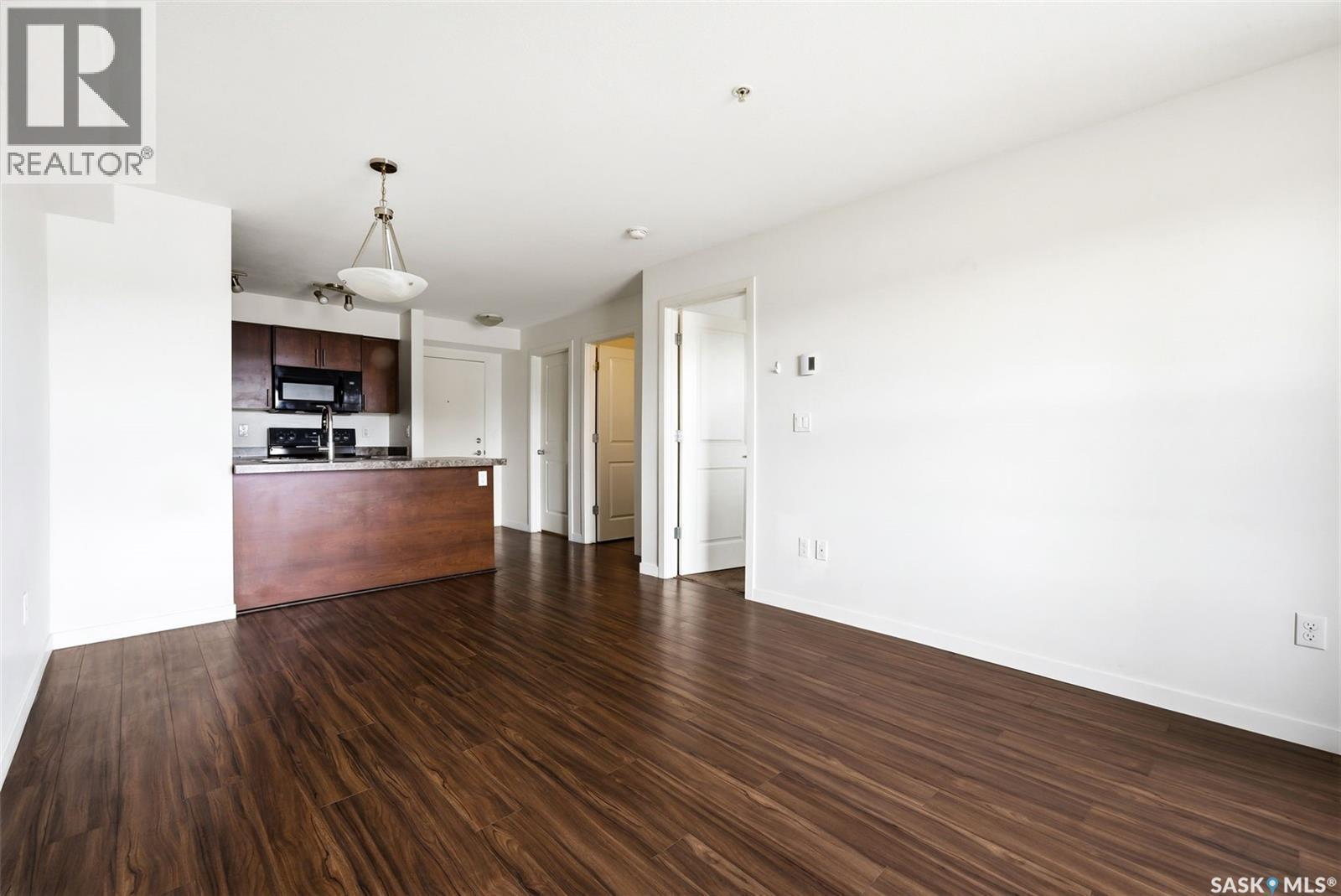 1106 5500 Mitchinson Way, Regina, SK - Indoor Photo Showing Kitchen