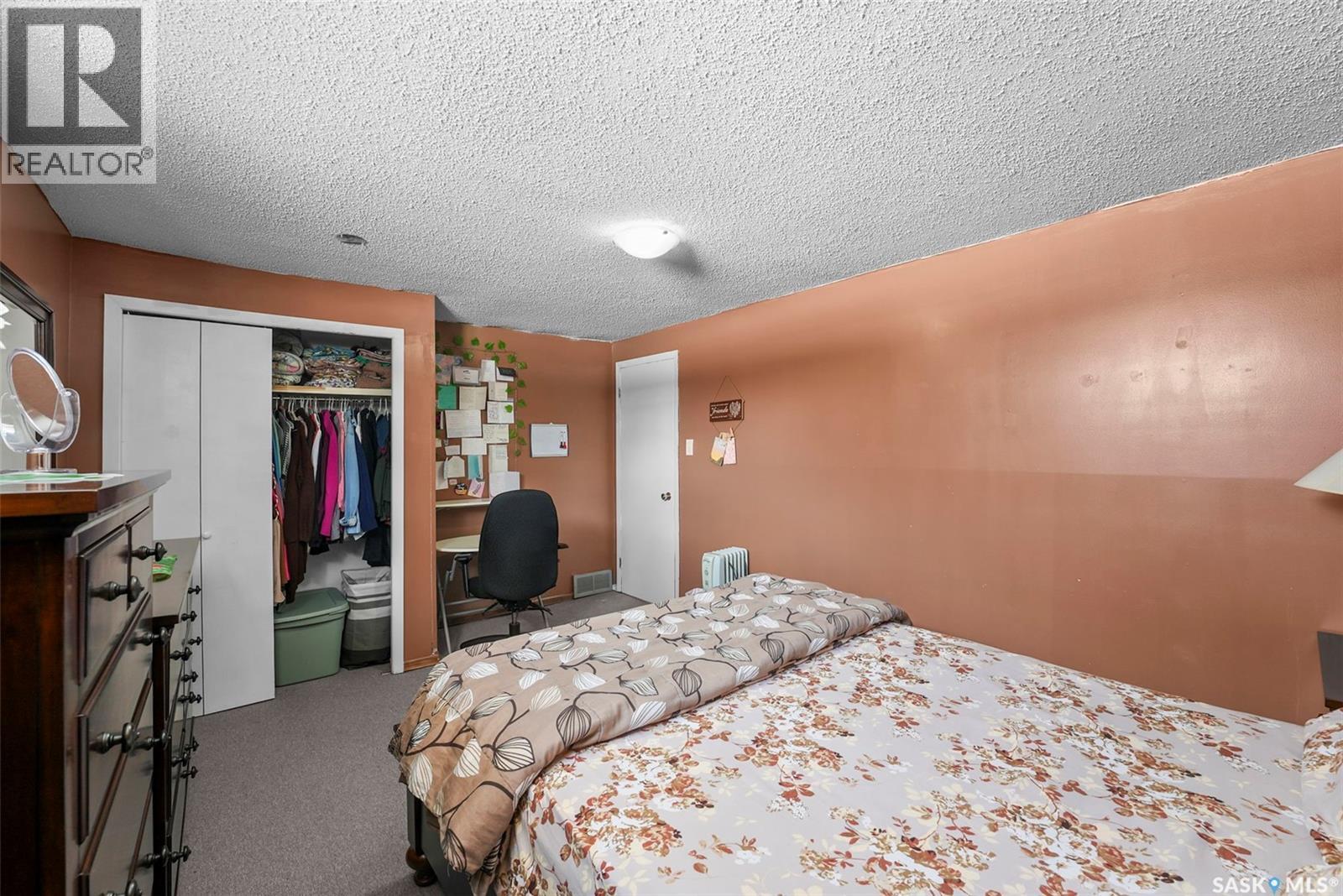 55 Noonan Road, Regina, SK - Indoor Photo Showing Bedroom