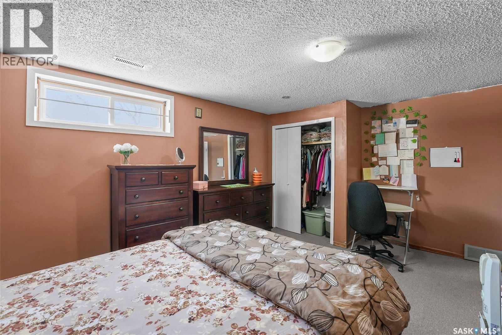 55 Noonan Road, Regina, SK - Indoor Photo Showing Bedroom