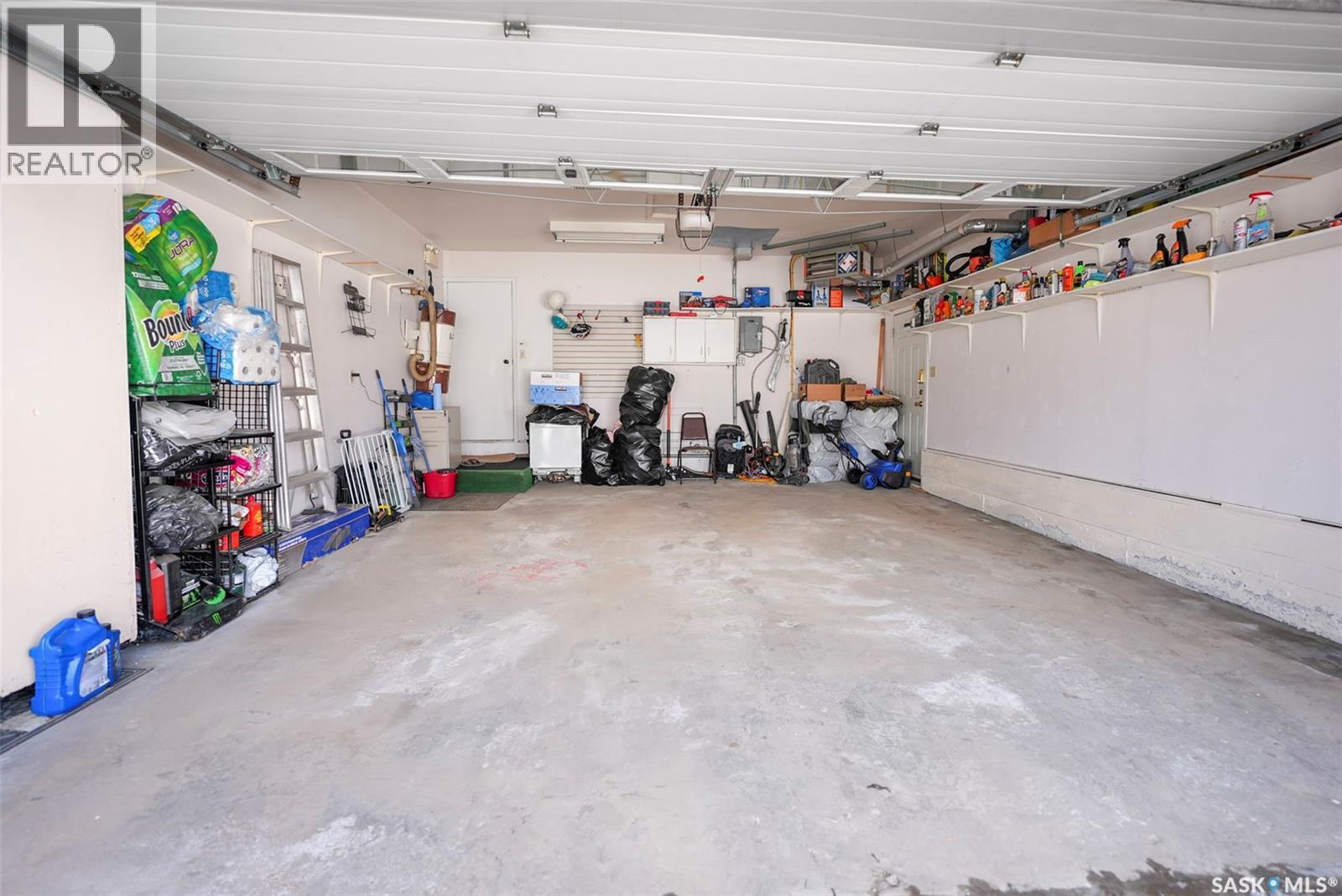 55 Noonan Road, Regina, SK - Indoor Photo Showing Garage