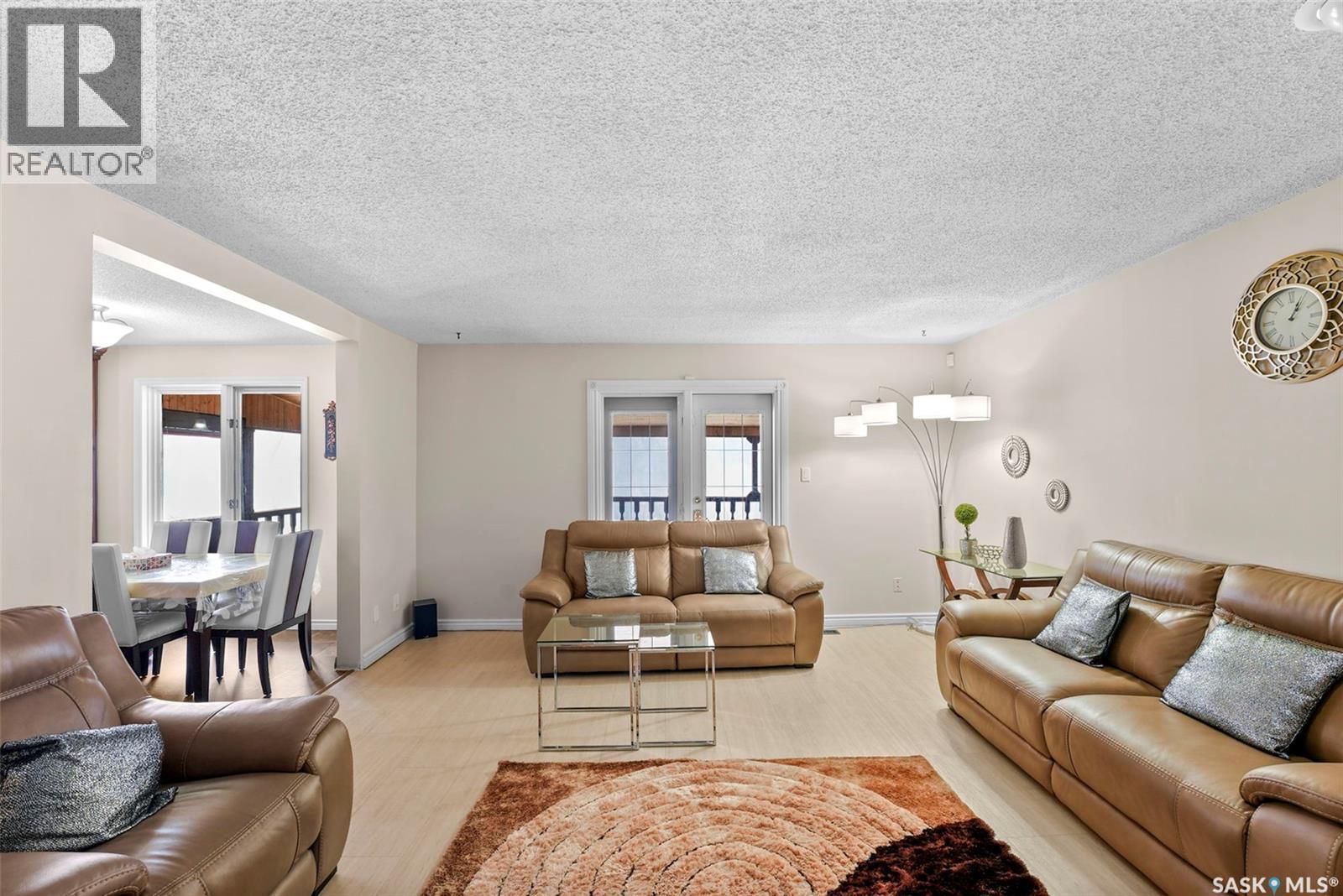 55 Noonan Road, Regina, SK - Indoor Photo Showing Living Room