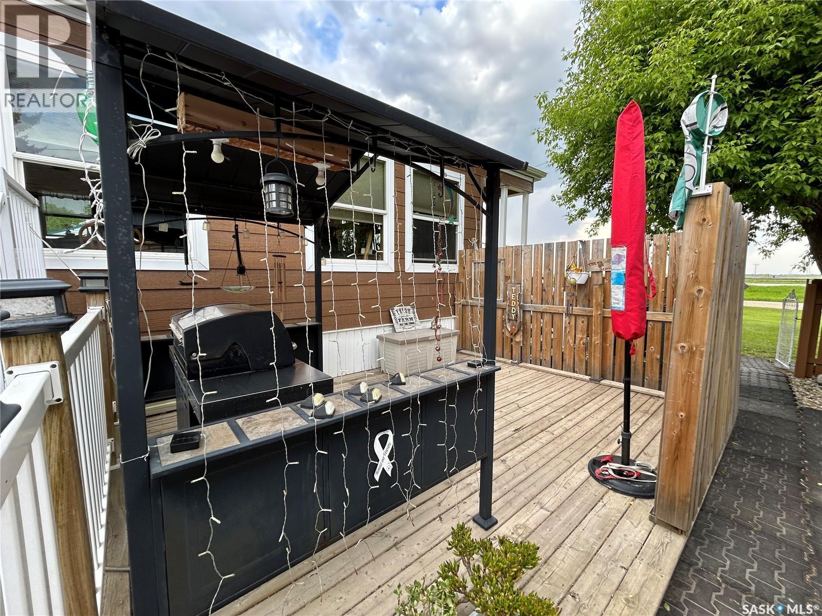 4425 Access Road, Halbrite, SK - Outdoor With Deck Patio Veranda