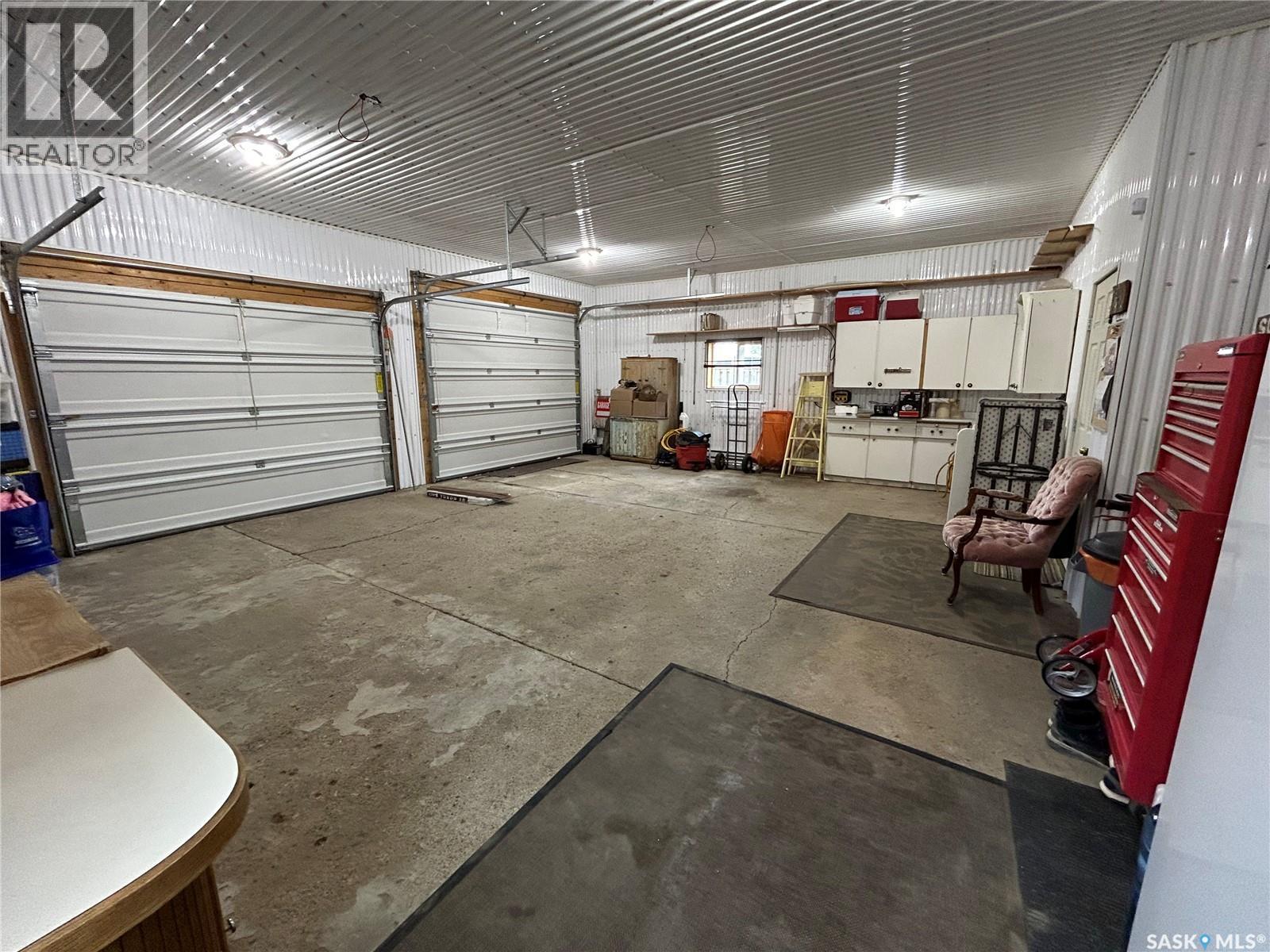 4425 Access Road, Halbrite, SK - Indoor Photo Showing Garage