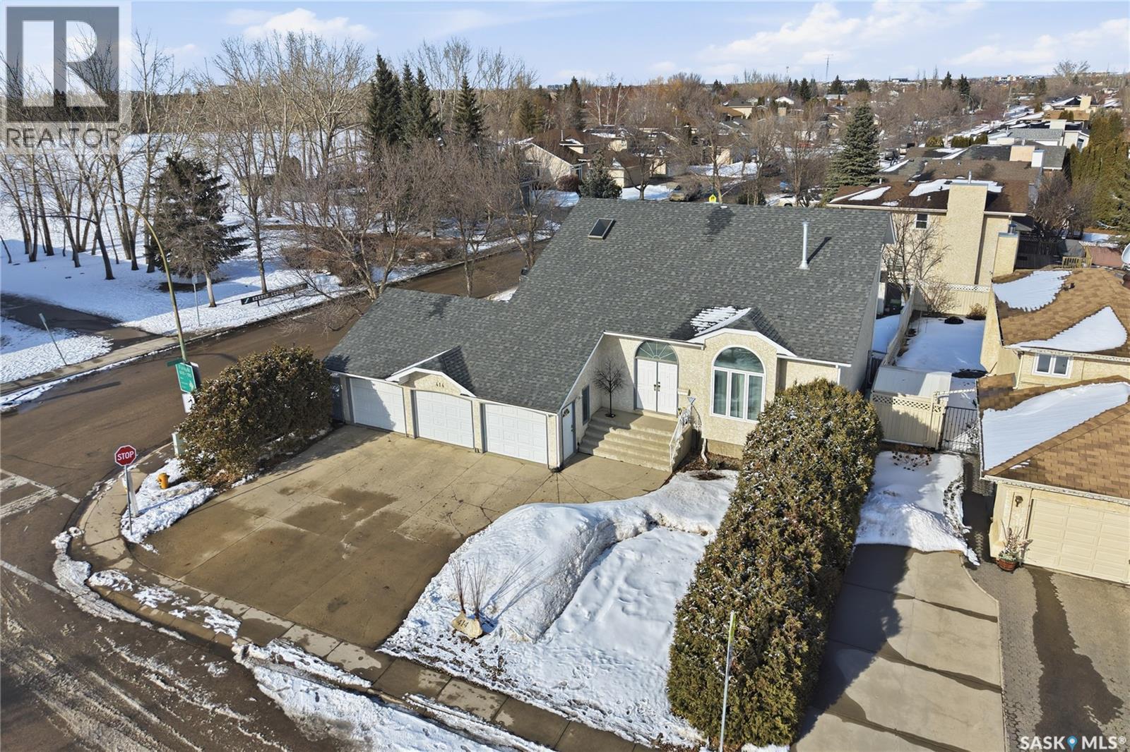 414 Forsyth Way, Saskatoon, SK - Outdoor