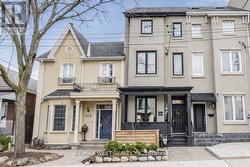 200 EUCLID AVENUE Toronto, ON M6J 2J9