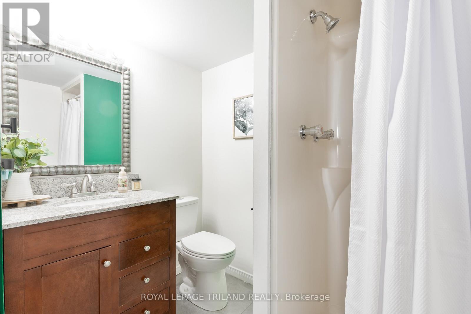 2703 - 323 Colborne Street, London East (East K), ON - Indoor Photo Showing Bathroom