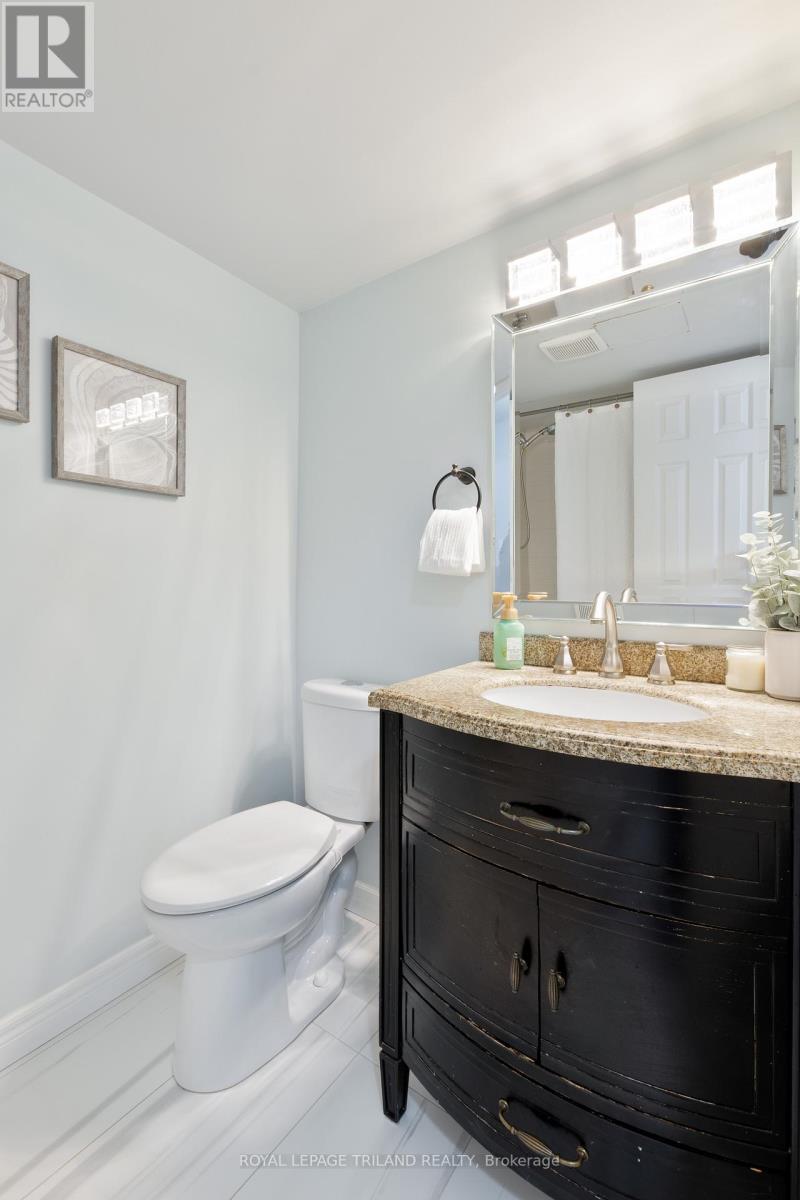 2703 - 323 Colborne Street, London East (East K), ON - Indoor Photo Showing Bathroom